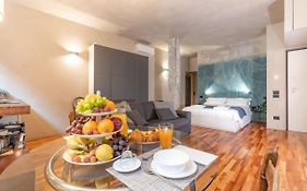 Il Garbo Apartments And Suite